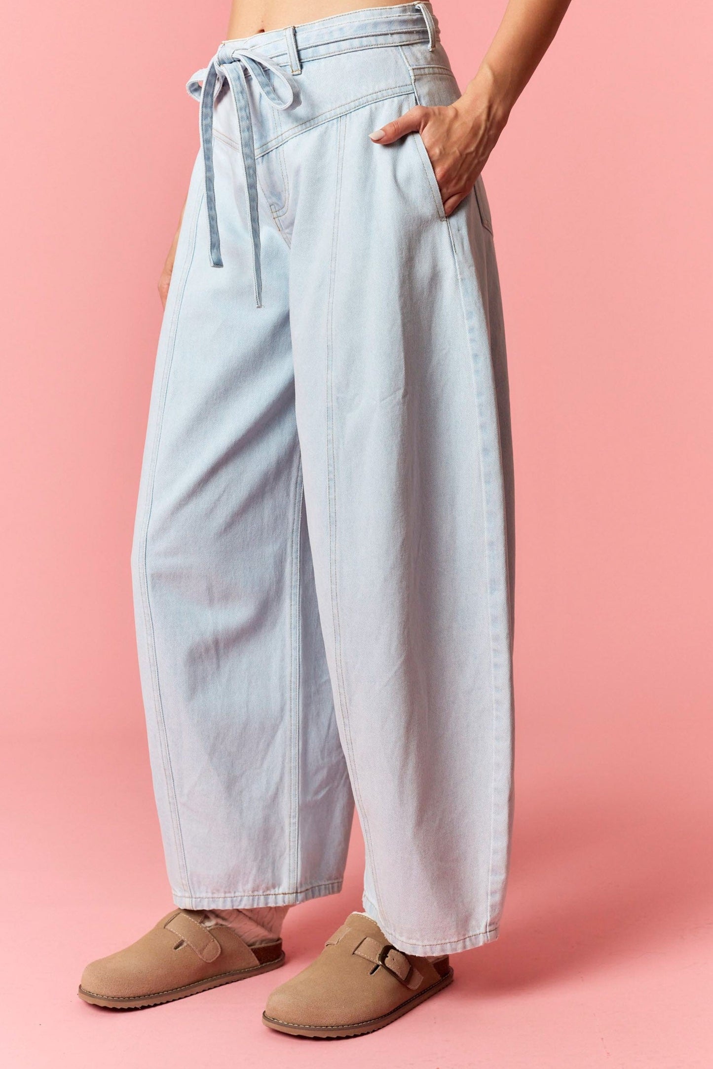 Belted Barrel Pants