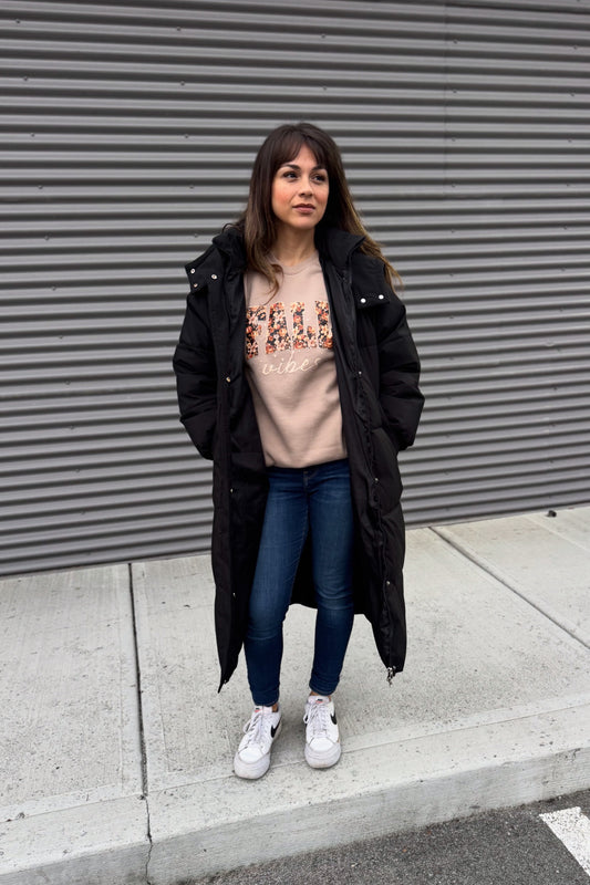 Cozy Autumn Vibes Crewneck – Tan